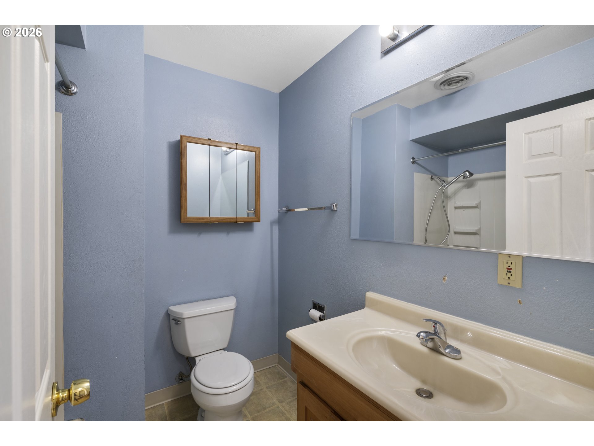 6906 Southwest Taylors Ferry Road Portland, OR 97223 - Photo 22 of 32