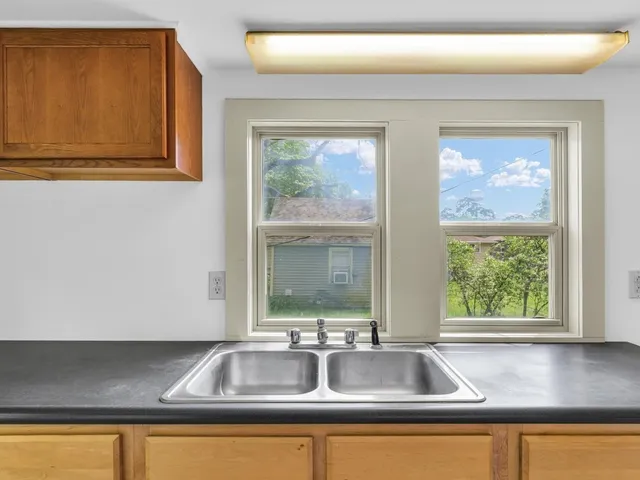 $168,500 | 413 East Lincoln Street, Monticello, IL 61856