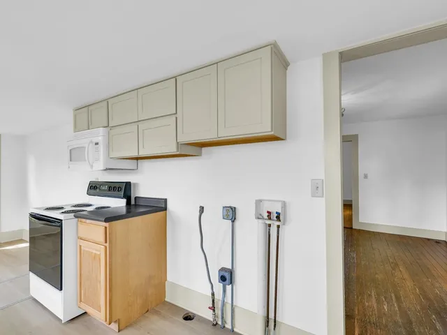 $168,500 | 413 East Lincoln Street, Monticello, IL 61856