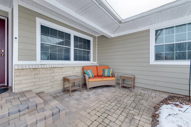 $449,900 | 1149 Carlisle Avenue, Elk Grove Village, IL 60007