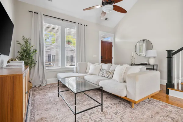 $5,000 | 4 Senate Street, Charleston, SC 29403