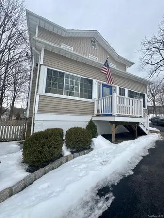 $2,300 | 41 Clove Road, Salisbury Mills, NY 12577