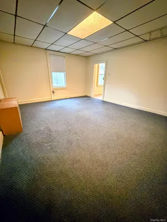 a view of empty room with window