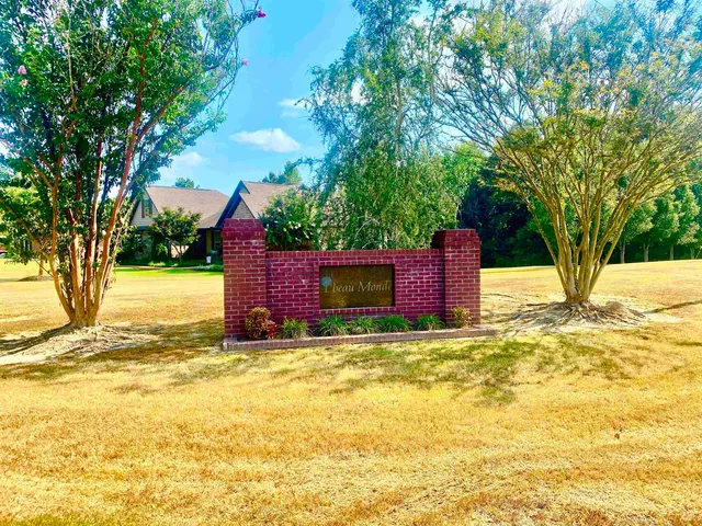 $349,000 | 109 Grand Drive, Michie, TN 38357