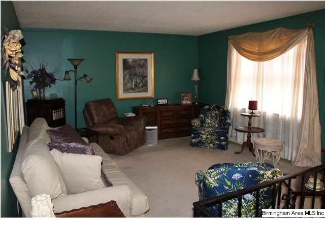 129 Hickory Street Alabaster, AL 35114 - Photo 10 of 29