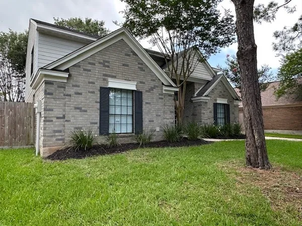$475,000 | 2102 Autumn Cove Drive, League City, TX 77573