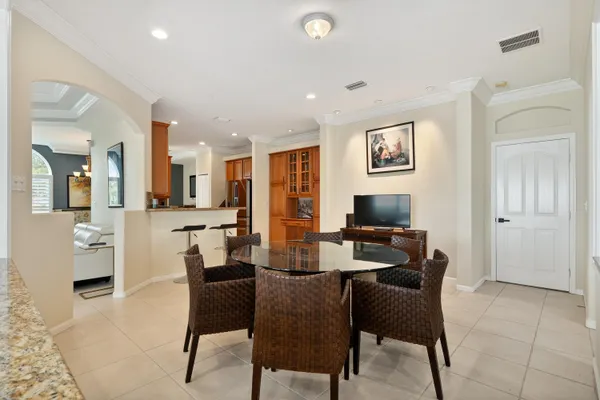 $729,900 | 4626 Northwest Wandering Oak Court, Jensen Beach, FL 34957