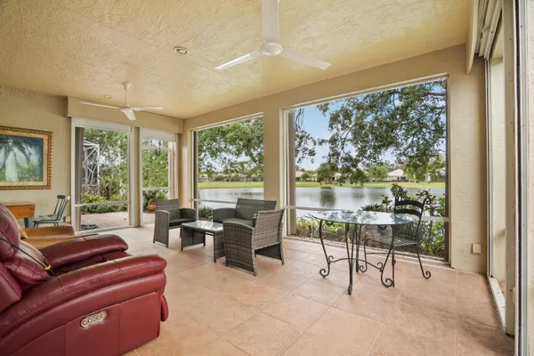 $729,900 | 4626 Northwest Wandering Oak Court, Jensen Beach, FL 34957