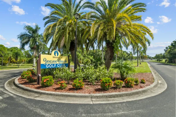 $729,900 | 4626 Northwest Wandering Oak Court, Jensen Beach, FL 34957