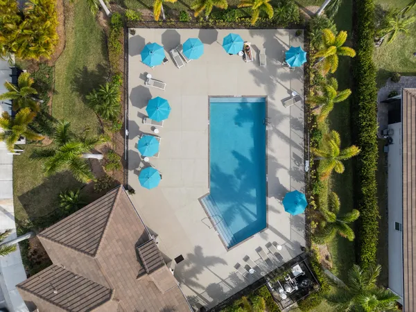 $729,900 | 4626 Northwest Wandering Oak Court, Jensen Beach, FL 34957