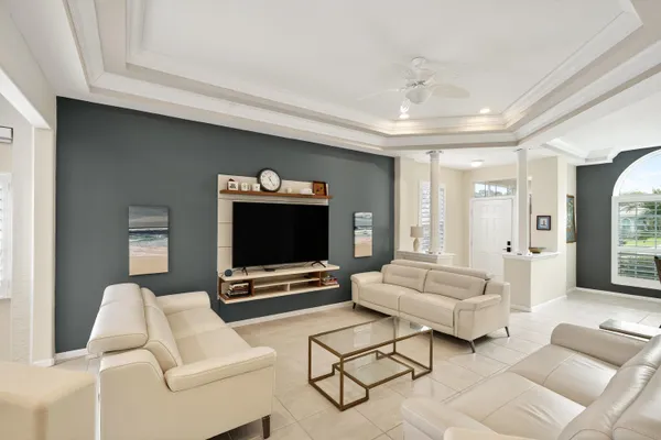 $729,900 | 4626 Northwest Wandering Oak Court, Jensen Beach, FL 34957