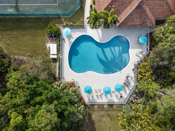 $729,900 | 4626 Northwest Wandering Oak Court, Jensen Beach, FL 34957