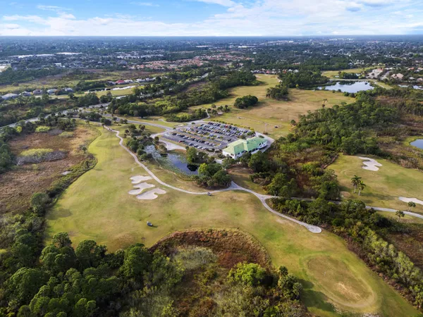 $729,900 | 4626 Northwest Wandering Oak Court, Jensen Beach, FL 34957