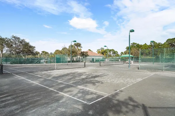$729,900 | 4626 Northwest Wandering Oak Court, Jensen Beach, FL 34957
