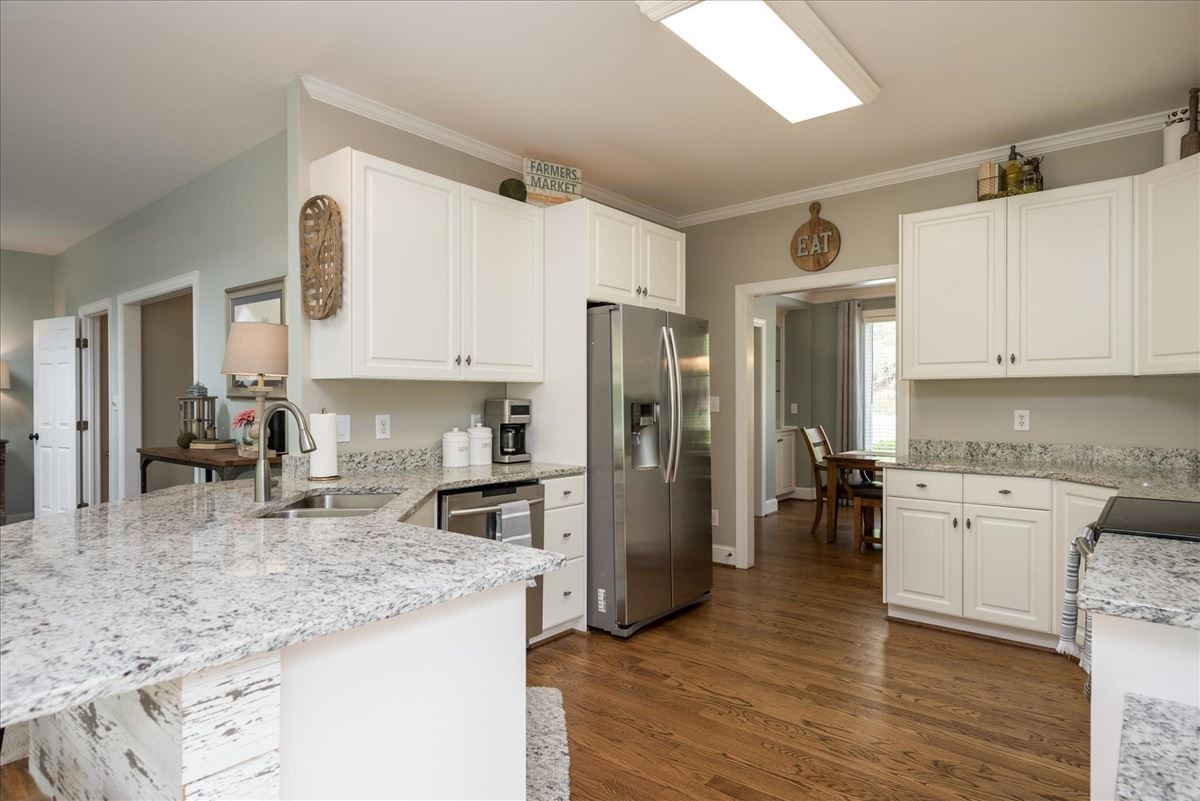 909 Bromley Way Raleigh, NC 27615 - Photo 12 of 28 Photo 12