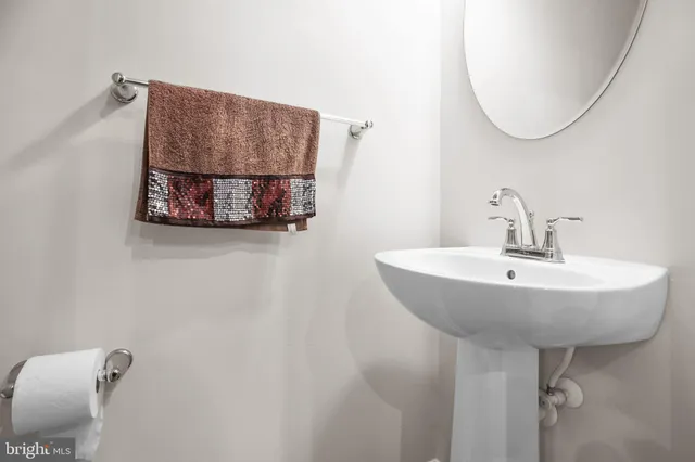 $475,000 | 18353 Reaper Hl Court, Triangle, VA 22172