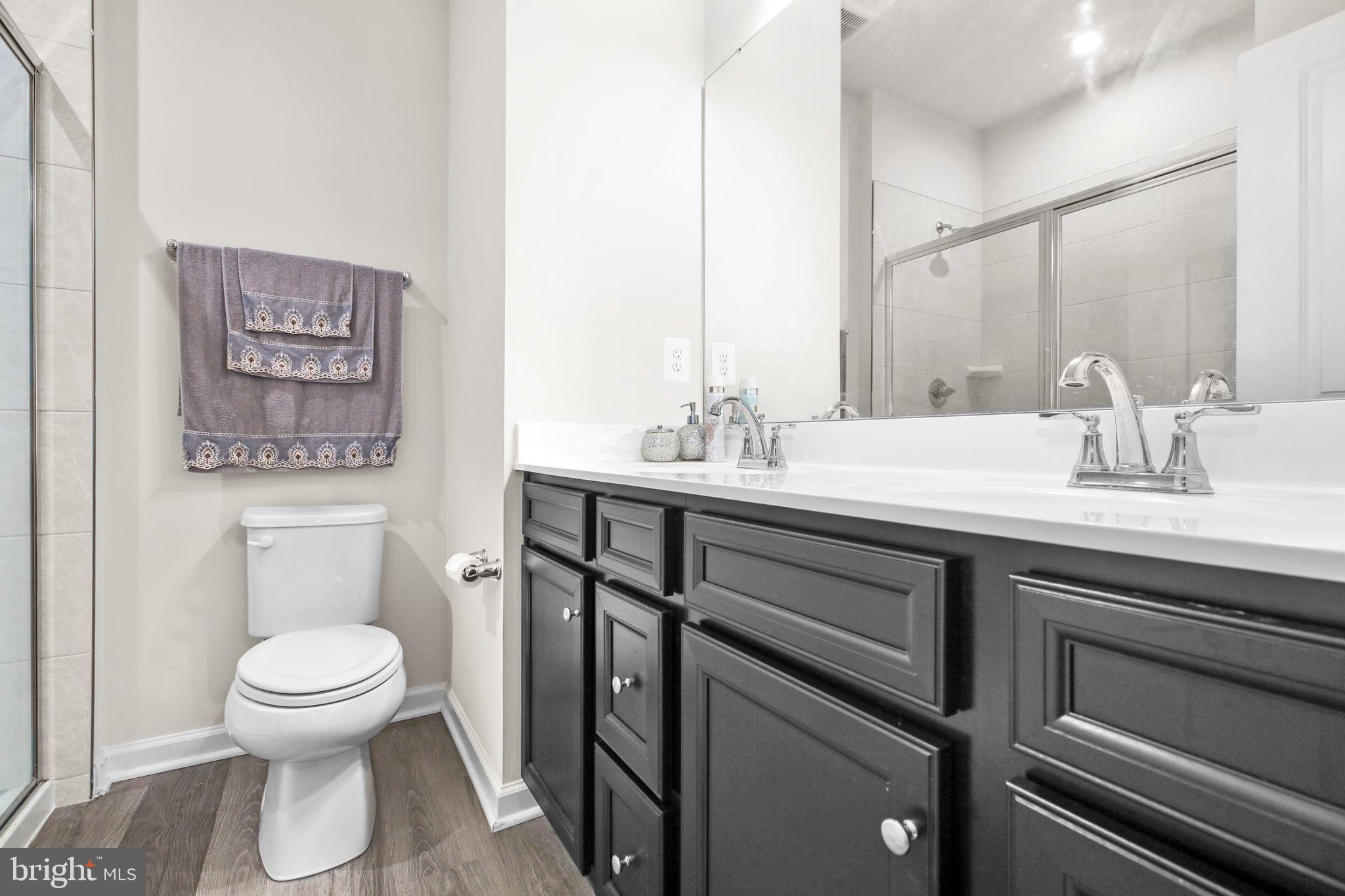 18353 Reaper Hl Court Triangle, VA 22172 - Photo 15 of 29 Dual sinks in the primary bath