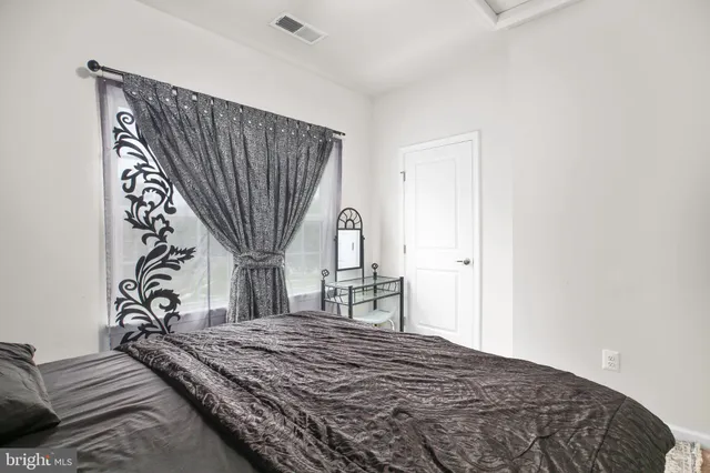 $475,000 | 18353 Reaper Hl Court, Triangle, VA 22172