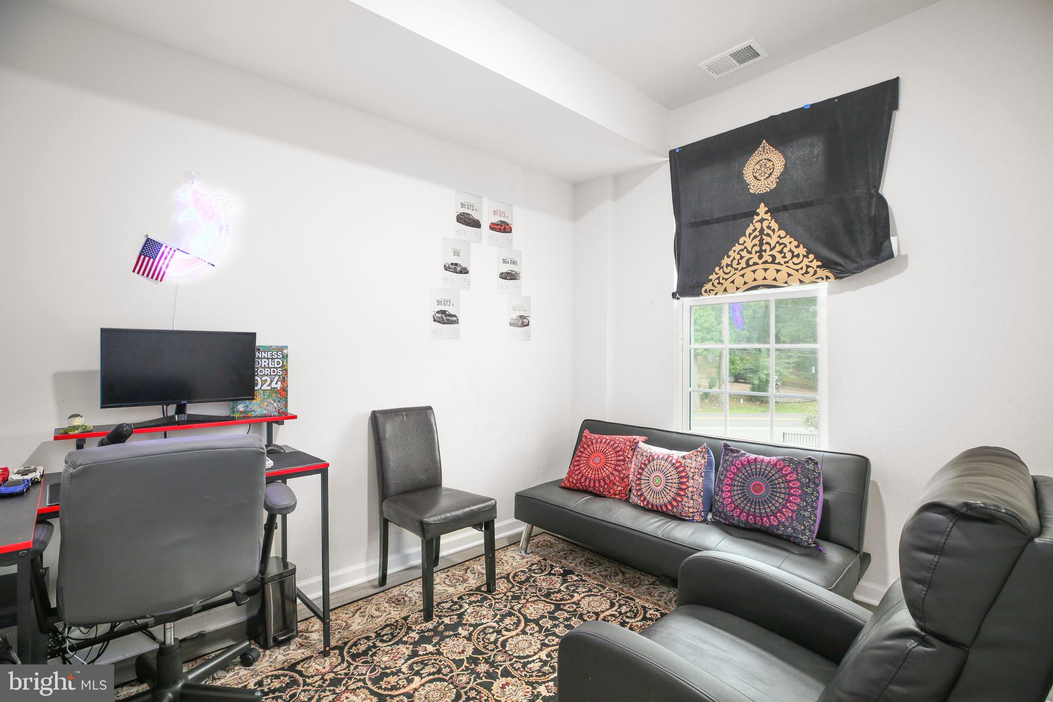 18353 Reaper Hl Court Triangle, VA 22172 - Photo 21 of 29 Lower level bedroom