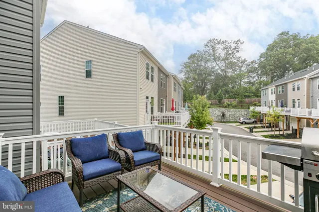 $475,000 | 18353 Reaper Hl Court, Triangle, VA 22172