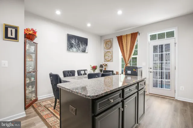 $475,000 | 18353 Reaper Hl Court, Triangle, VA 22172