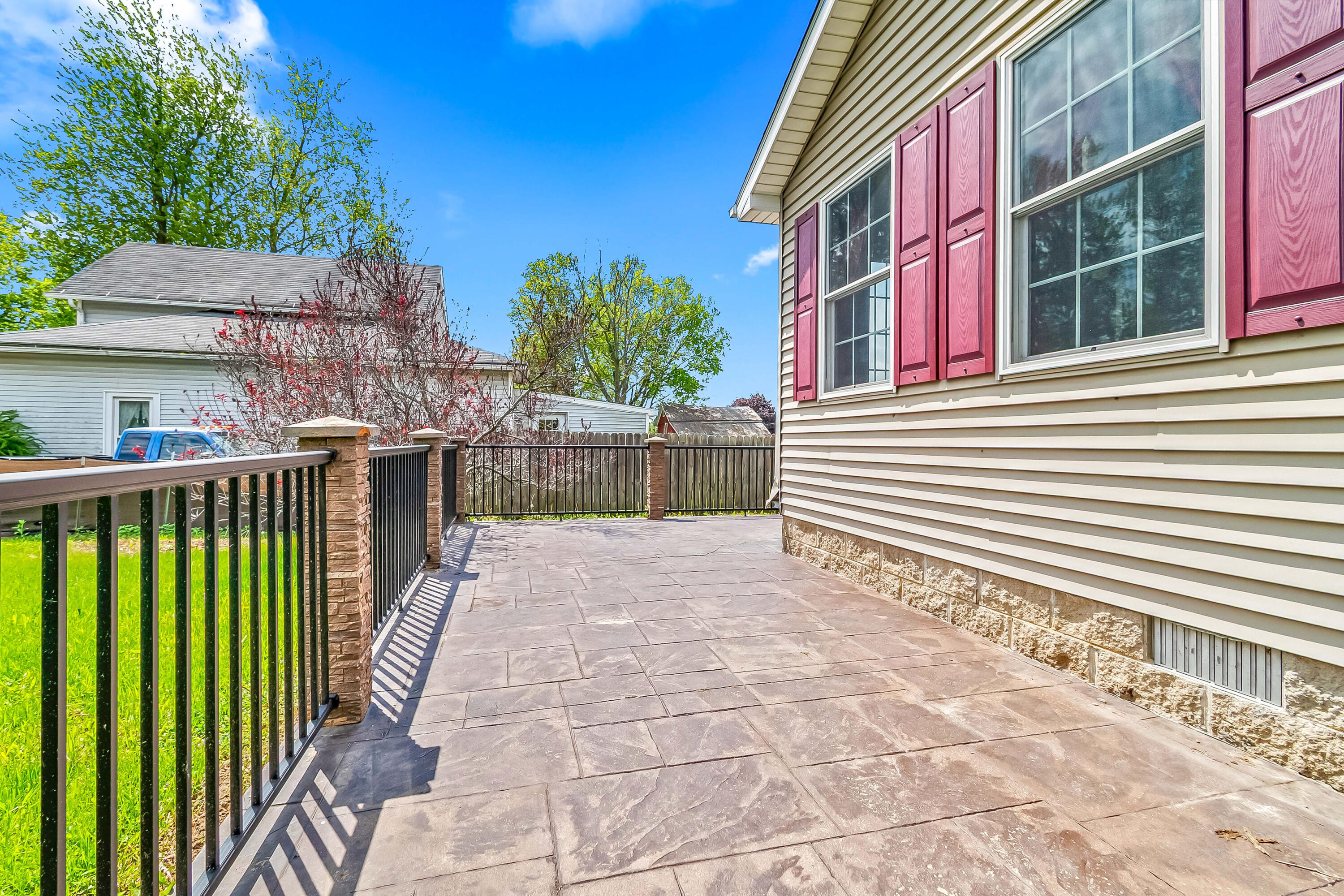 9049 Hamilton Street Pittsford, MI 49271 - Photo 11 of 56 22