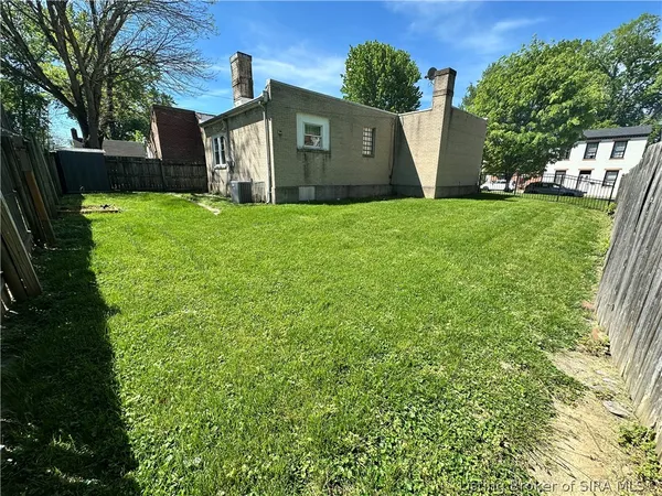$189,000 | 716 Walnut Street, Madison, IN 47250