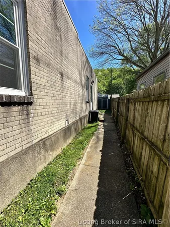 $189,000 | 716 Walnut Street, Madison, IN 47250