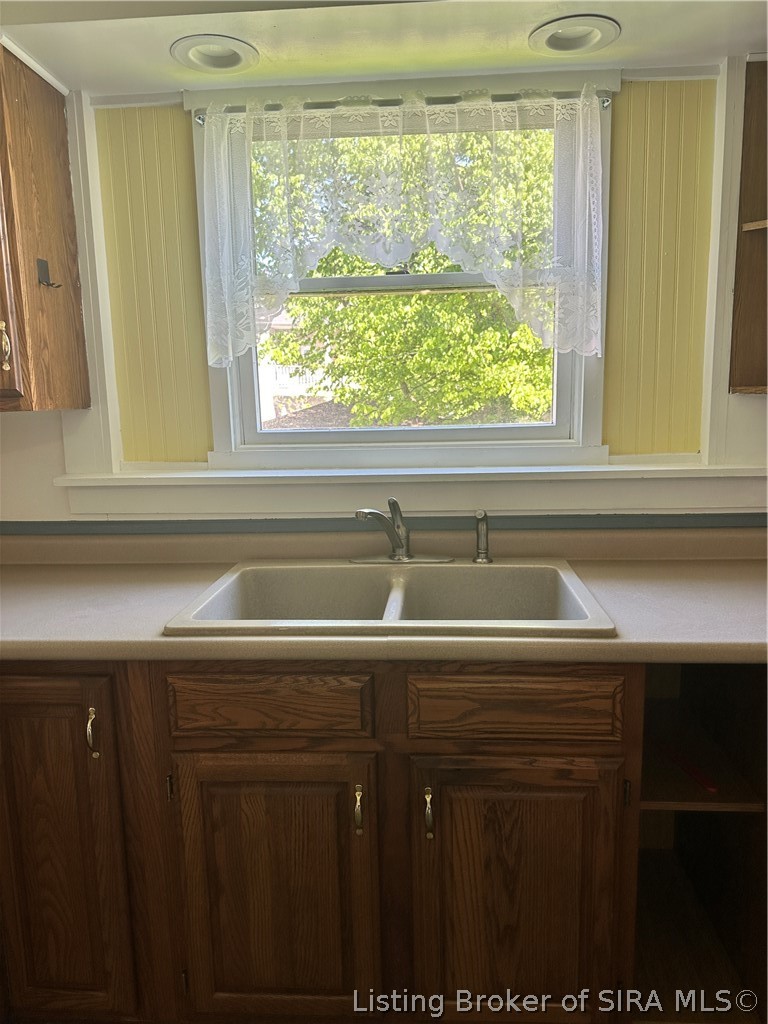 716 Walnut Street Madison, IN 47250 - Photo 9 of 40