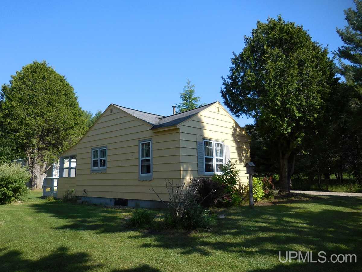 716 Airport Road Gulliver, MI 49840 - Photo 5 of 18 Gallery Image 5