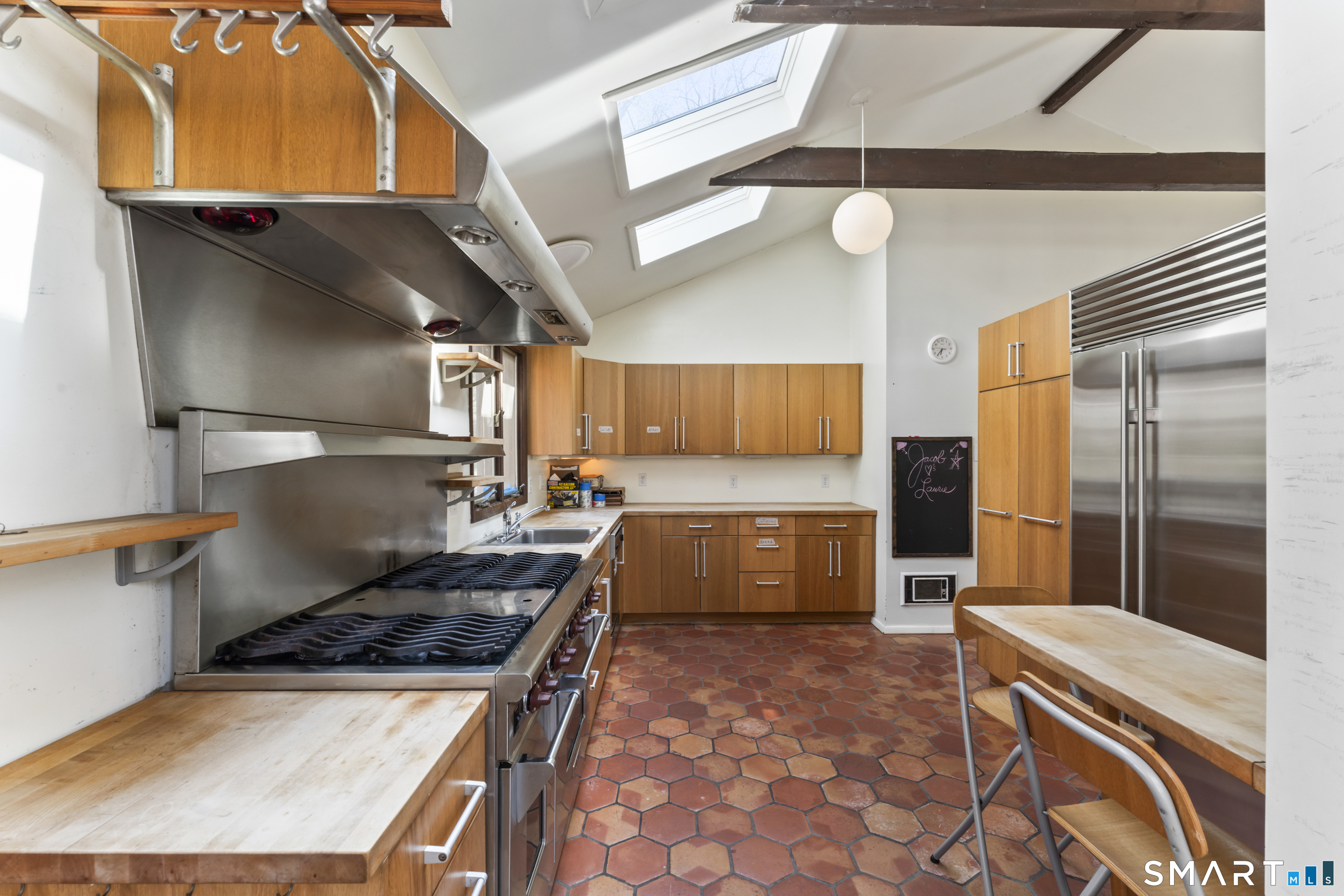 34 Dorethy Road Redding, CT 06896 - Photo 9 of 37