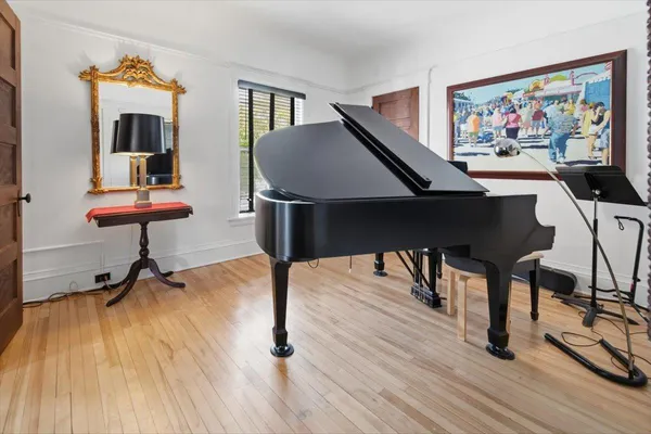 $2,800 | 1768 Fremont Avenue South, Minneapolis, MN 55403