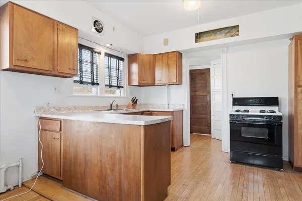 $2,800 | 1768 Fremont Avenue South, Minneapolis, MN 55403