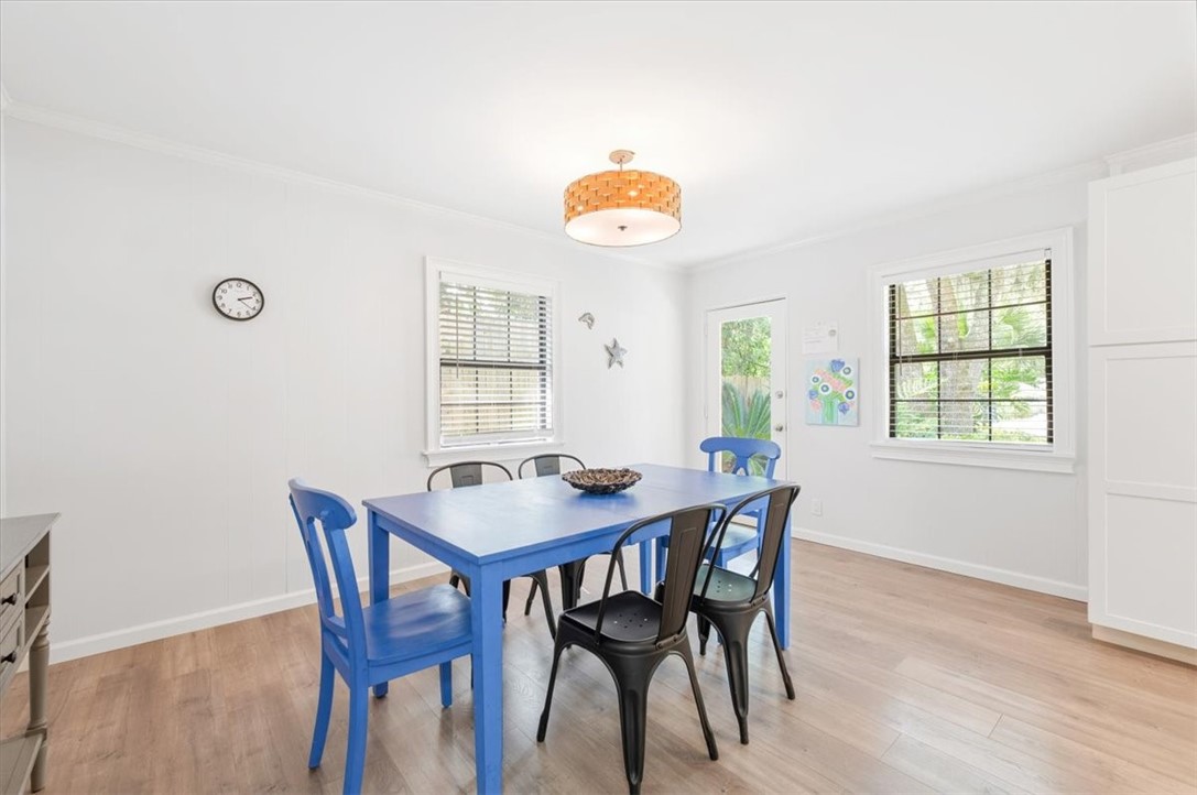 238 Broadway Street St. Simons Island, GA 31522 - Photo 8 of 56