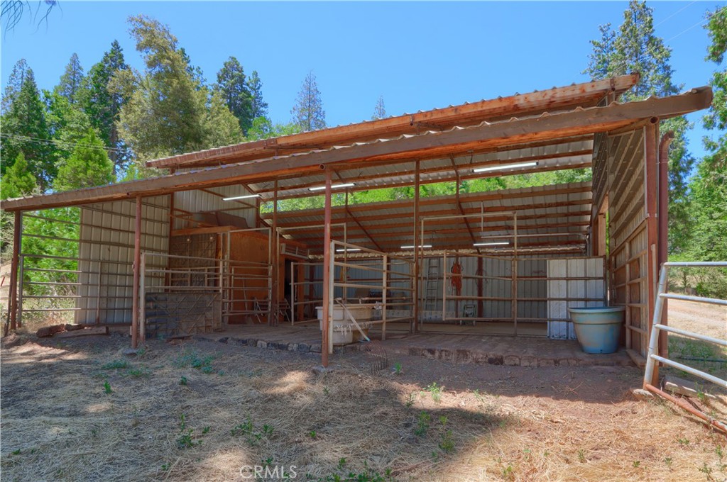 7190 Hites Cove Road Mariposa, CA 95338 - Photo 45 of 61 a view of a backyard with wooden fence