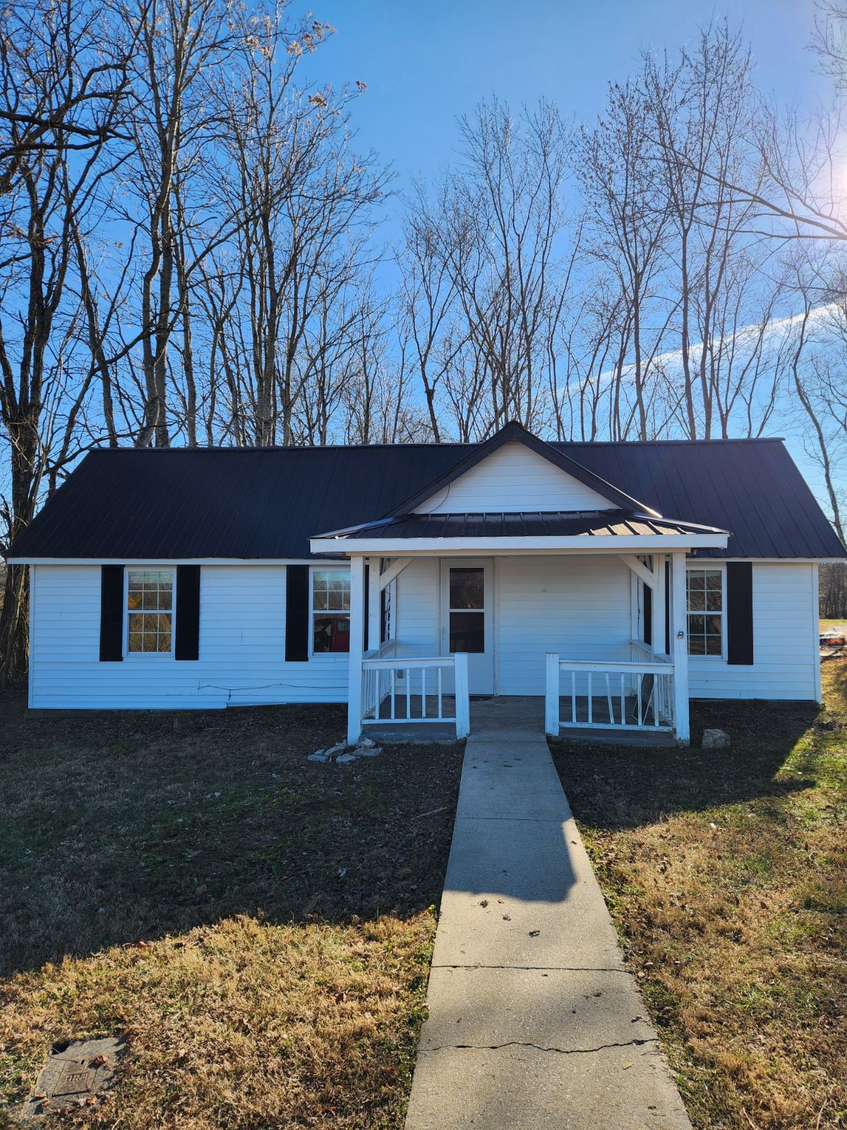 1936 Willette Road Red Boiling Springs, TN 37150 - Photo 1 of 14 front view of a house with a yard