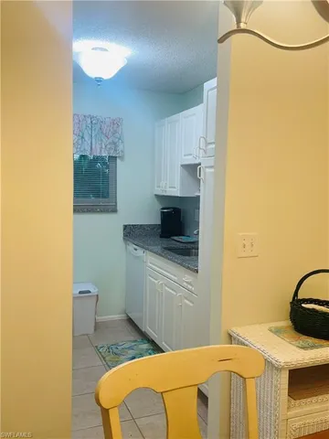 $6,000 | 766 Central Avenue, Unit 312, Naples, FL 34102