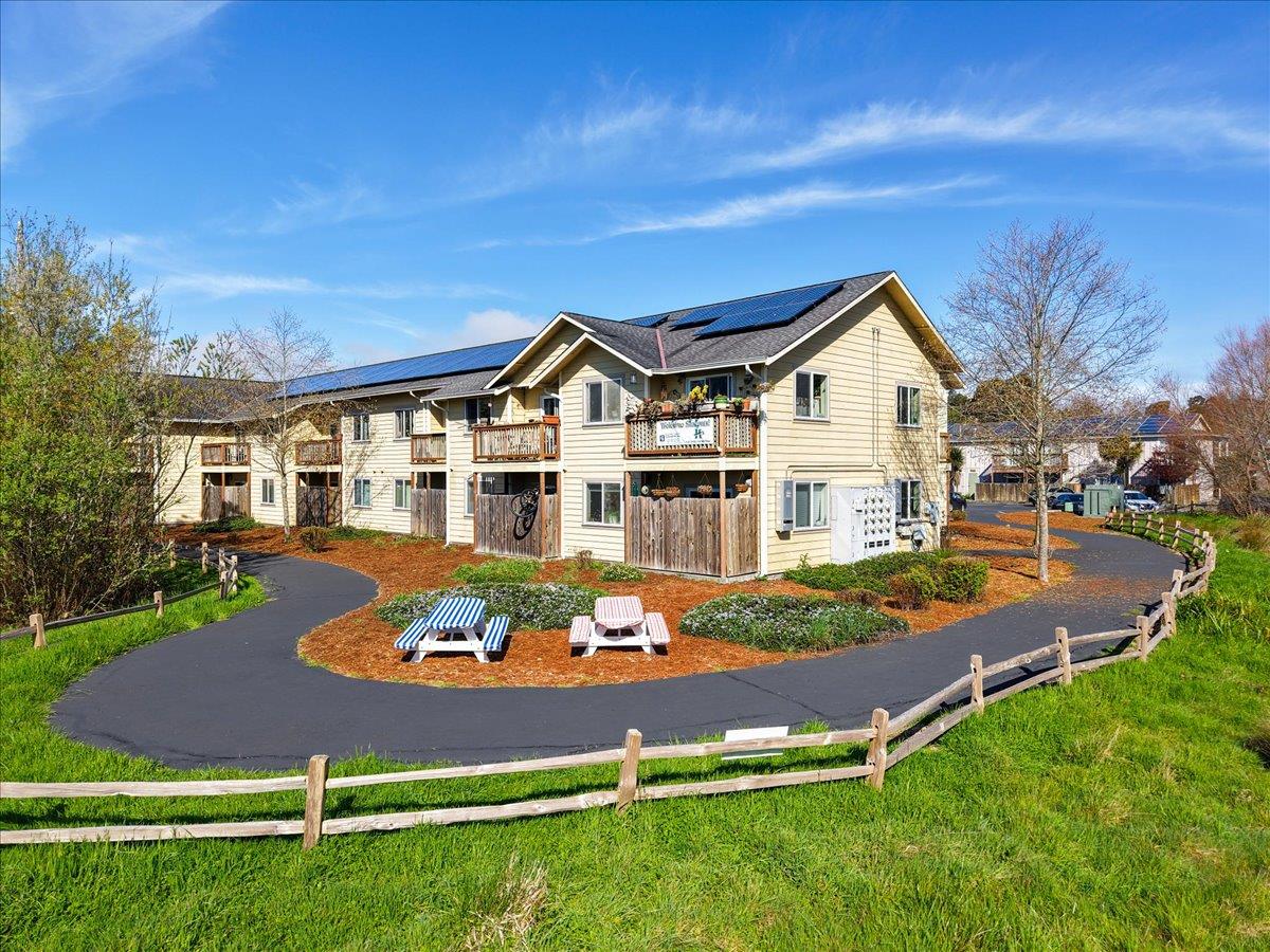 305 Union Street Arcata, CA 95521 - Photo 2 of 35