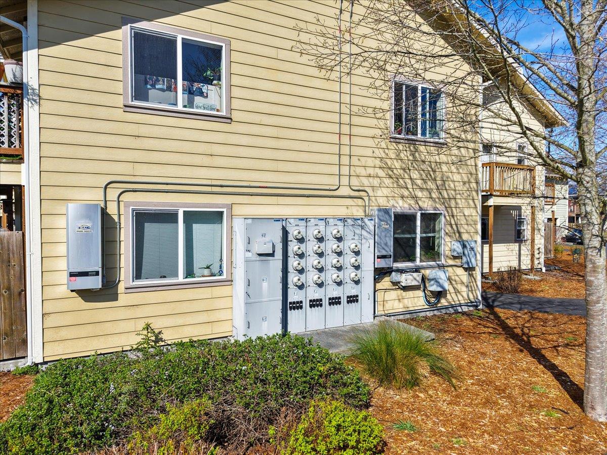 305 Union Street Arcata, CA 95521 - Photo 9 of 35