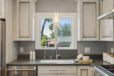 $2,280,000 | 1085 Sunset Drive, San Carlos, CA 94070