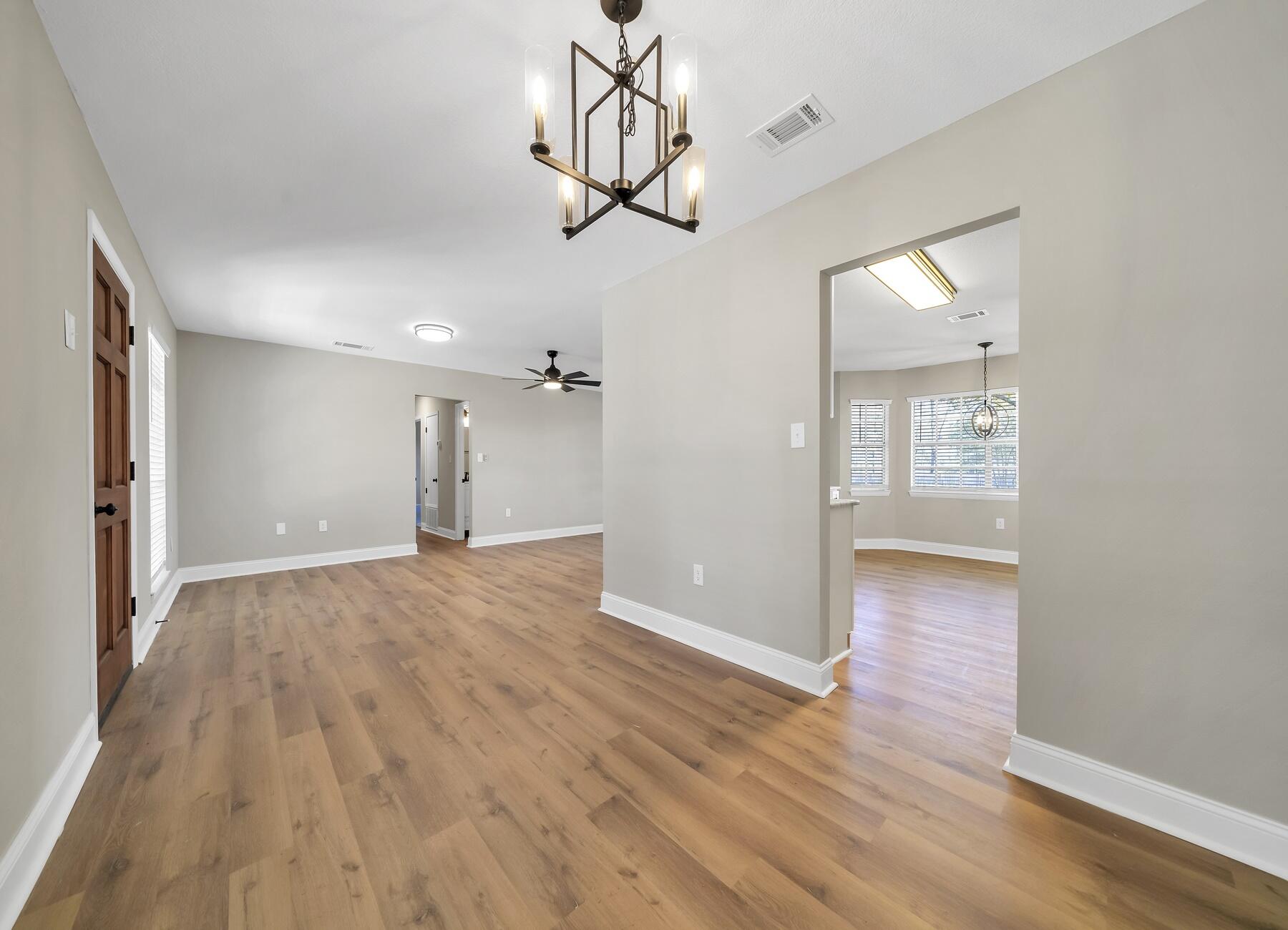 5473 Monterrey Road Crestview, FL 32539 - Photo 5 of 34 DSC02750