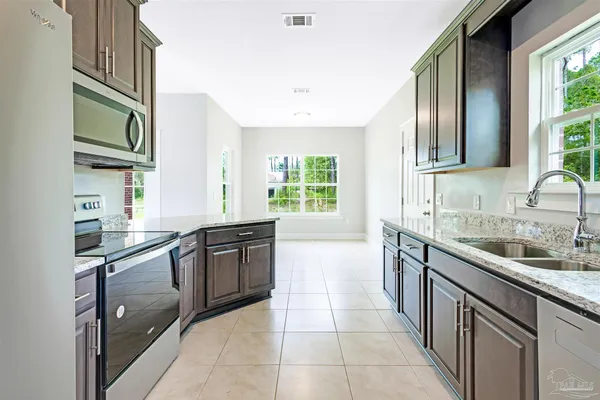 $2,500 | 9276 Sunset Drive, Navarre, FL 32566