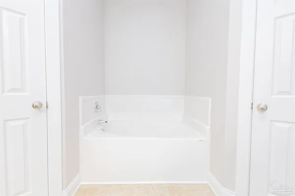 $2,500 | 9276 Sunset Drive, Navarre, FL 32566