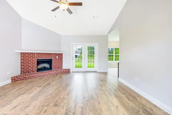 $2,500 | 9276 Sunset Drive, Navarre, FL 32566