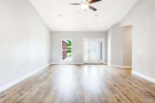 $2,500 | 9276 Sunset Drive, Navarre, FL 32566