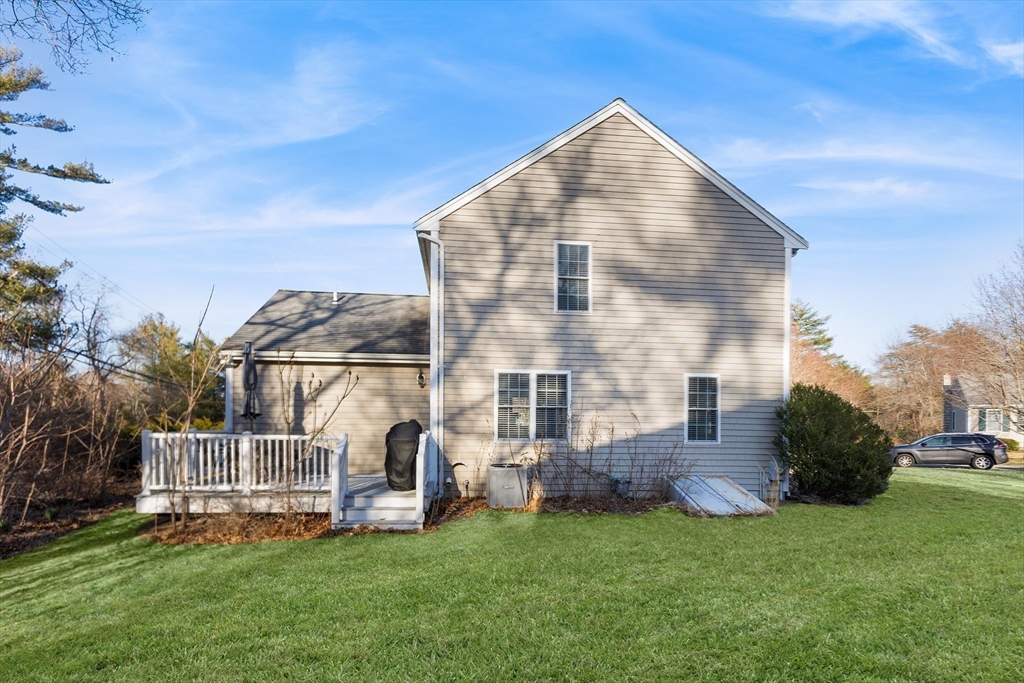 3 Fieldstone Circle, Unit 3 Wareham, MA 02576 - Photo 21 of 25 a front view of a house with a garden