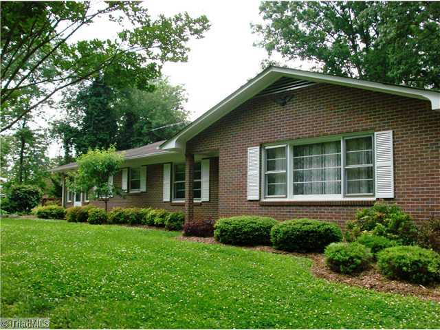 111 Shore Street Elkin, NC 28621 - Photo 1 of 8 Exterior Front.