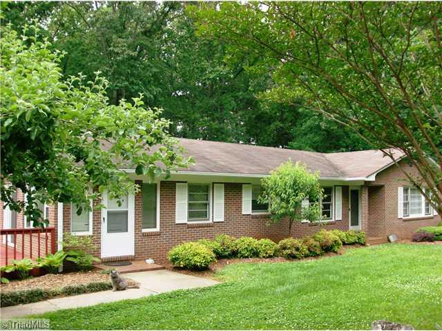 111 Shore Street Elkin, NC 28621 - Photo 2 of 8 Exterior Front.
