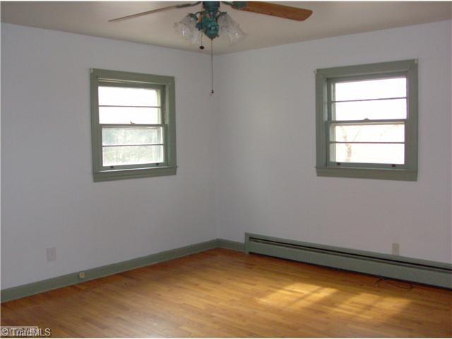 111 Shore Street Elkin, NC 28621 - Photo 4 of 8 1st Bedroom.