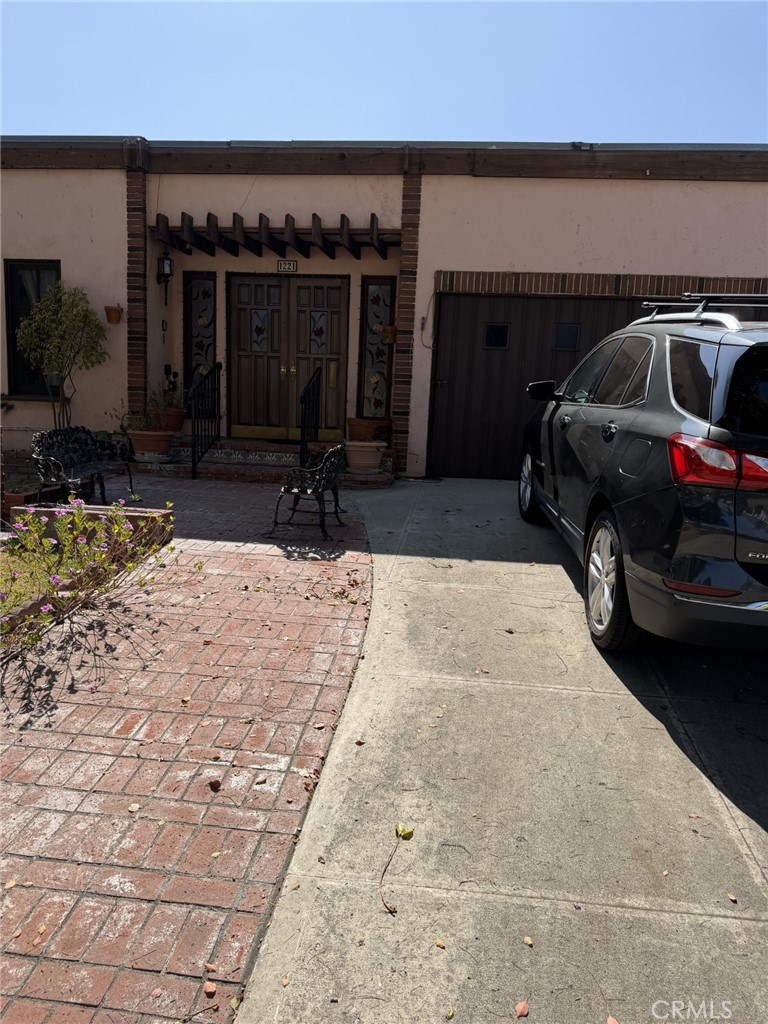 1221 Idlewood Road Glendale, CA 91202 - Photo 2 of 20